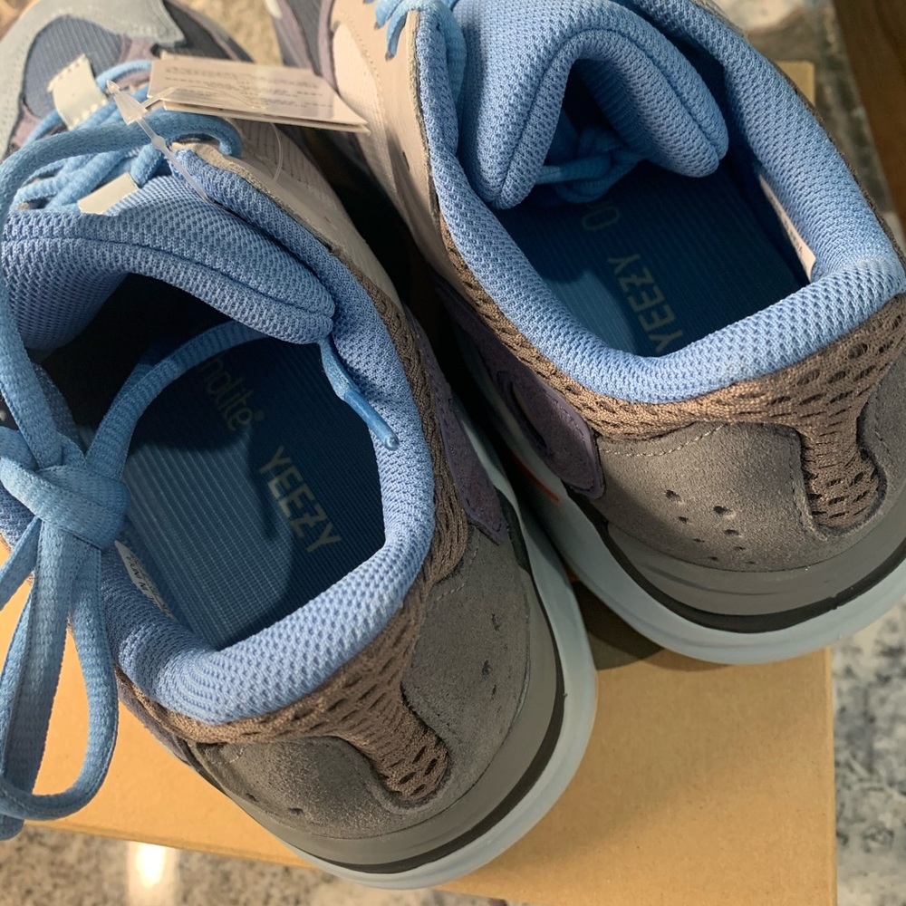 Adidas Yeezy Boost | 700 Carbon Blue - Picture 10 of 10